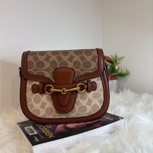 Chic Monogram-Style Crossbody Bag – New /Sac bandoulière chic